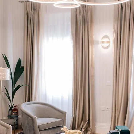 Otel Castellano & 4*