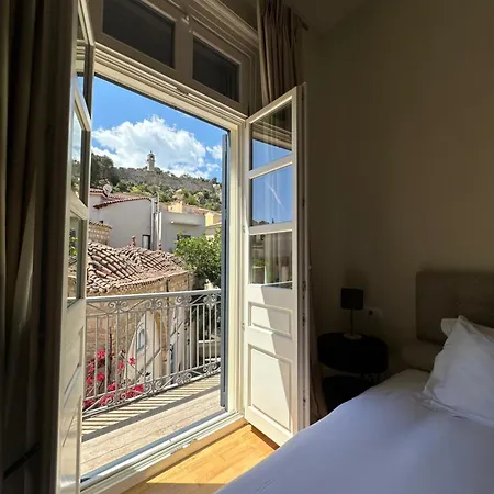 Otel Castellano & 4*