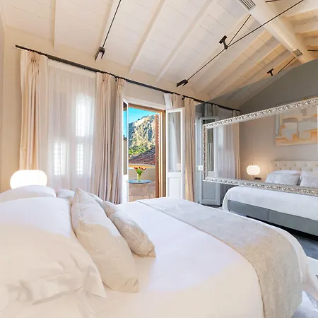 Castellano & Otel Anabolu