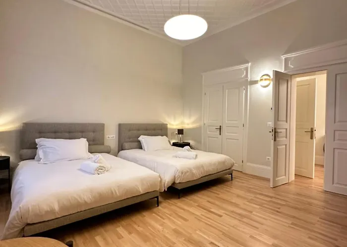 Отель Castellano &