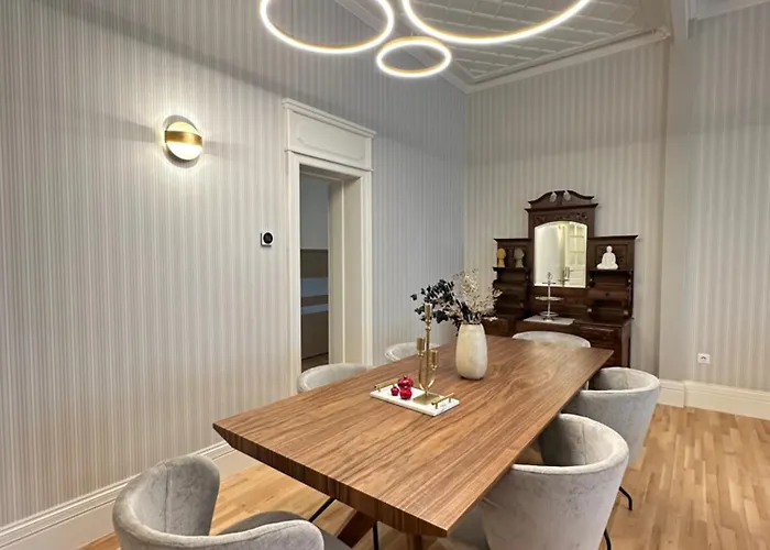 Castellano & فندق