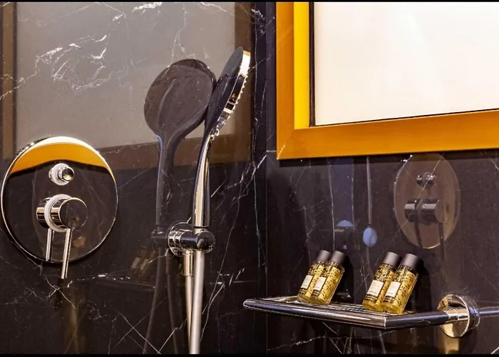 فندق Castellano & نافبليو